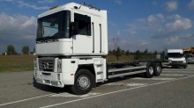 autoarticolato portacontainers Renault