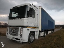 inny ciągnik z naczepą Renault