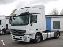 gebrauchter Sattelzug Maschinentransporter
