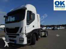 tractora semi portamáquinas Iveco