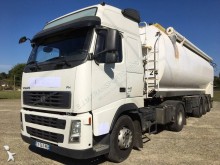 vrachtwagencombinatie tank levensmiddelen Volvo