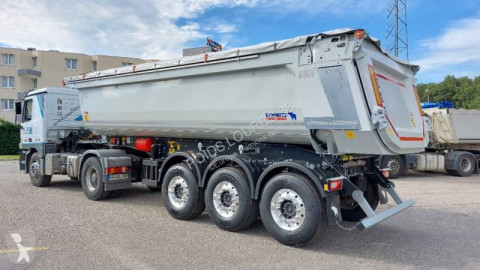 semirremolque Schmitz Cargobull SKI DISPO Benne acier 3 essieu,HARDOX,toute équipée,pour appro,enrobés,tp...