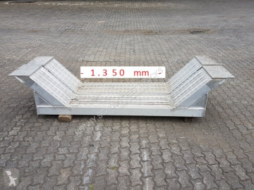 used heavy equipment transport semi-trailer
