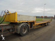 Fruehauf flatbed semi-trailer