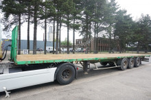 Fruehauf flatbed semi-trailer