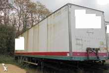 Lecitrailer box semi-trailer