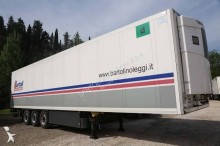 Schmitz Cargobull Modello: Semirimorchio, Frigorifero, 3 assi, 13.60 m semi-trailer