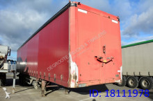 Renders tautliner semi-trailer