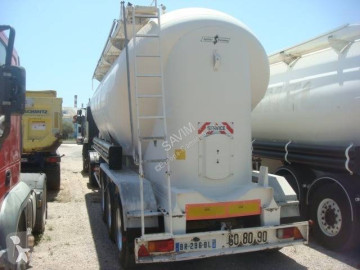 semiremorca cisternă transport pulverulent second-hand