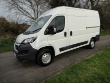 fourgon utilitaire Peugeot