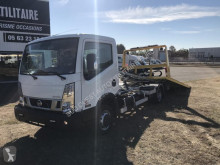 utilitaire porte voitures Nissan