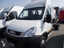 utilitaire châssis cabine Iveco