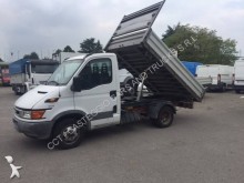 furgoneta volquete volquete trilateral Iveco