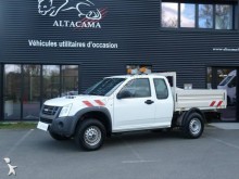 utilitaire plateau ridelles Isuzu