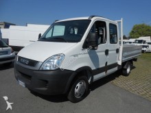 utilitaire plateau ridelles Iveco