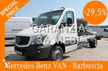 outra carrinha comercial Mercedes