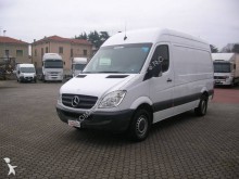 furgão comercial Mercedes