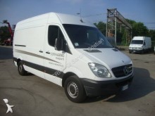 furgão comercial Mercedes