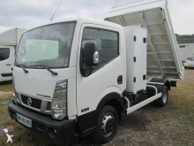 utilitaire benne standard Nissan
