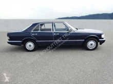 voiture berline Mercedes