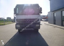 outra carrinha comercial Mercedes