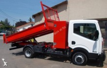 utilitaire benne standard Nissan