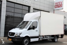 furgon dostawczy Mercedes