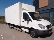furgon dostawczy Mercedes