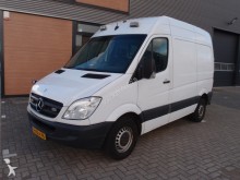 furgon dostawczy Mercedes