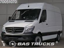 furgon dostawczy Mercedes