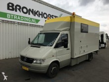furgon dostawczy Mercedes
