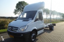 utilitaire châssis cabine Mercedes