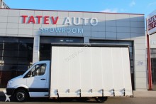 outra carrinha comercial Mercedes