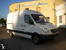 furgão comercial Mercedes