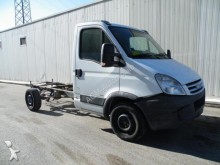 carrinha comercial chassis cabina Iveco
