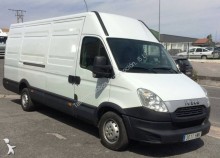 vehículo comercial Iveco