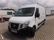 fourgon utilitaire Nissan