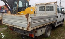 autoutilitara platforma si obloane Iveco