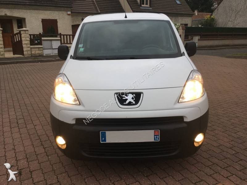 Voir les photos Véhicule utilitaire Peugeot