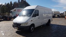 furgão comercial Mercedes