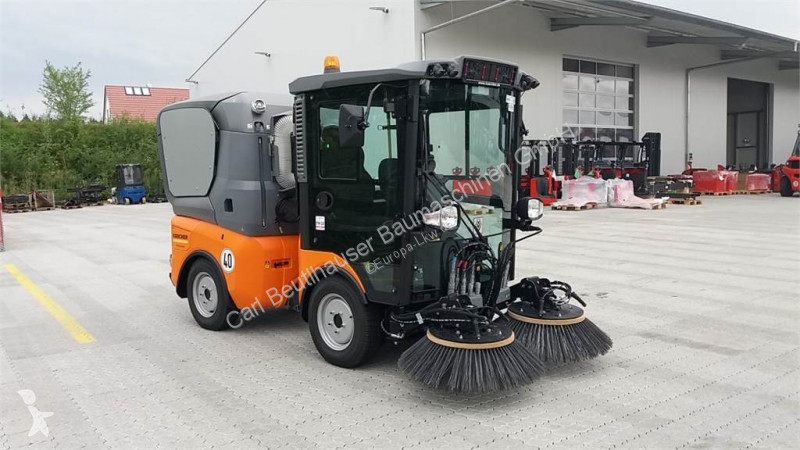 Voir les photos Véhicule utilitaire nc Kärcher MC 130 Kehrmaschine