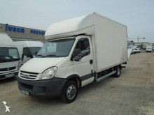 utilitaire caisse grand volume Iveco