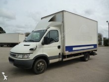 utilitaire caisse grand volume Iveco