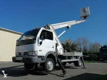 Nissan telescopic platform commercial vehicle