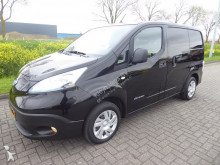 furgon dostawczy Nissan