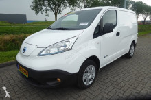 furgon dostawczy Nissan