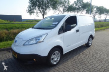 furgon dostawczy Nissan