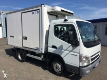 Mitsubishi negative trailer body refrigerated van