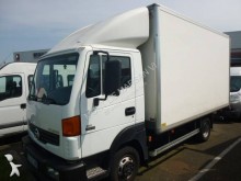 fourgon utilitaire Nissan