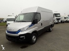 furgon dostawczy Iveco